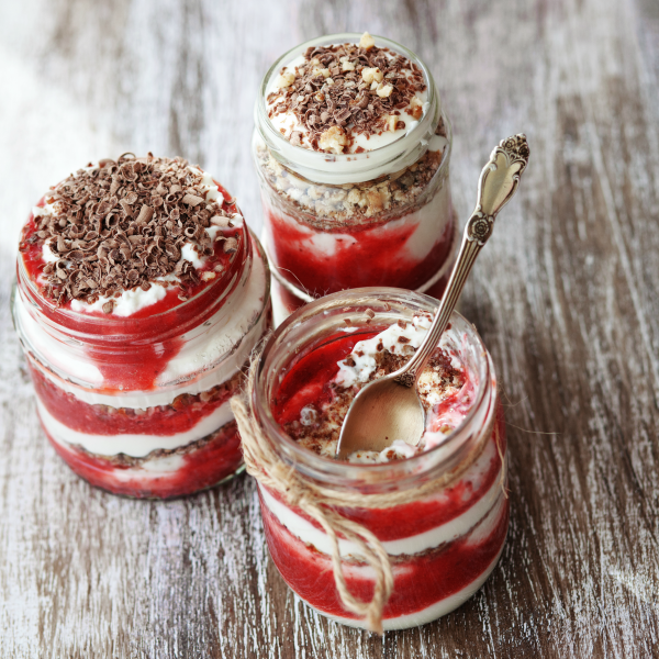 strawberry-mousse-with-chocolate-shaving-600x600