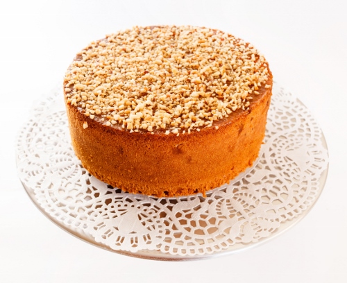 sponge cake with nuts